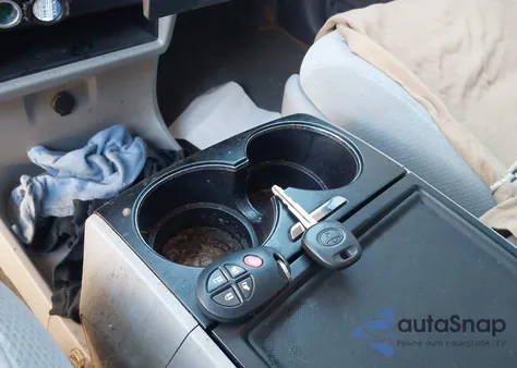 2019 Toyota Sienna Le 8 Passenger z USA, uszkodzony, nr VIN 5TDKZ3DC9KS972555